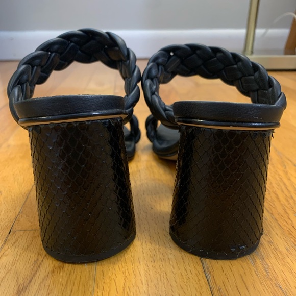 LIKE NEW!! Dolce Vita Black Braided Women's Sandals - Picture 3 of 8